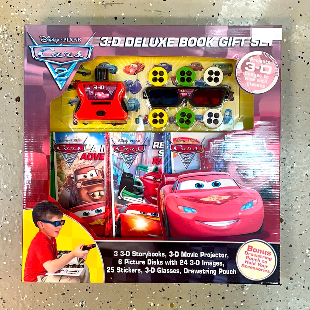 Cars 2 3-D Deluxe Book Gift Set
